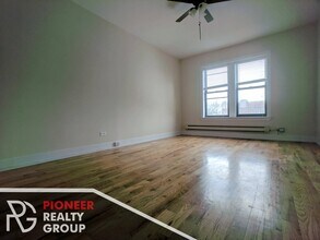 4852 N Damen Ave in Chicago, IL - Building Photo - Building Photo