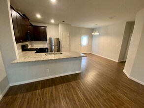 10658 Pablo Way in Converse, TX - Foto de edificio - Building Photo