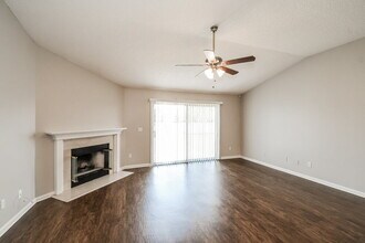 405 Cottage Cove Ct in Orange Park, FL - Building Photo - Building Photo