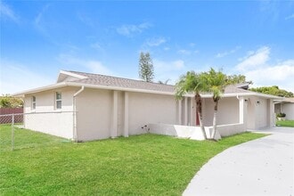 5720 Chipper Dr in New Port Richey, FL - Building Photo - Building Photo