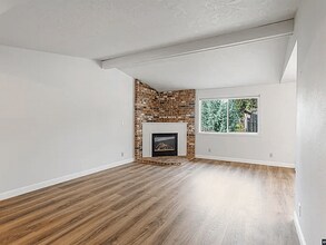 4561 Pullman Ct SE in Salem, OR - Building Photo - Building Photo