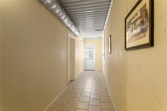4010 W Cooper Lake Dr SE in Smyrna, GA - Building Photo - Building Photo