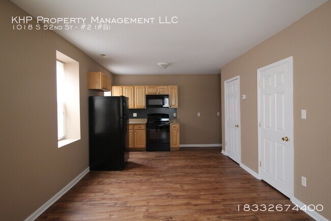 1018 S 52nd St-Unit -#2 (#B) in Philadelphia, PA - Building Photo - Building Photo