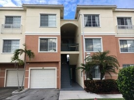 2308 Myrtlewood Cir E in Palm Beach Gardens, FL - Building Photo