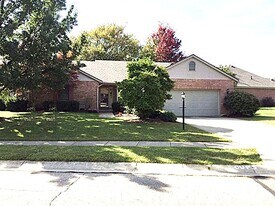 510 Arlington Dr in Franklin, OH - Building Photo