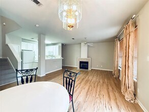 2100 Pipers Field Dr in Austin, TX - Building Photo - Building Photo