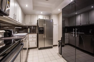 20225 NE 34th Ct in Miami, FL - Building Photo - Building Photo
