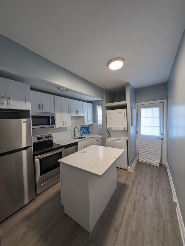 property at 106 S Dean St