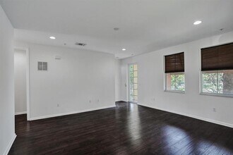 3915 Passion Flower Rd in Coconut Creek, FL - Foto de edificio - Building Photo
