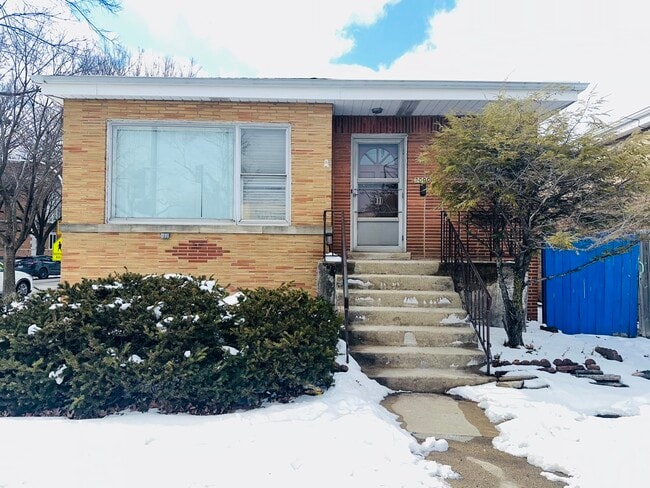 property at 3000 N Austin Ave