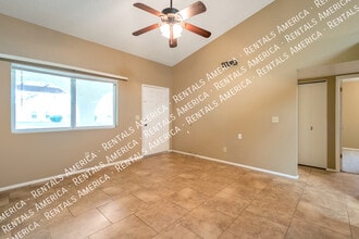 5136 E Evergreen St in Mesa, AZ - Building Photo - Building Photo