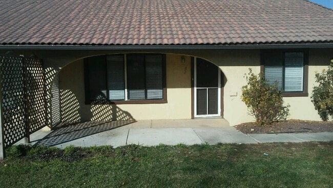 21036 Santa Barbara Dr, Unit Apt B1