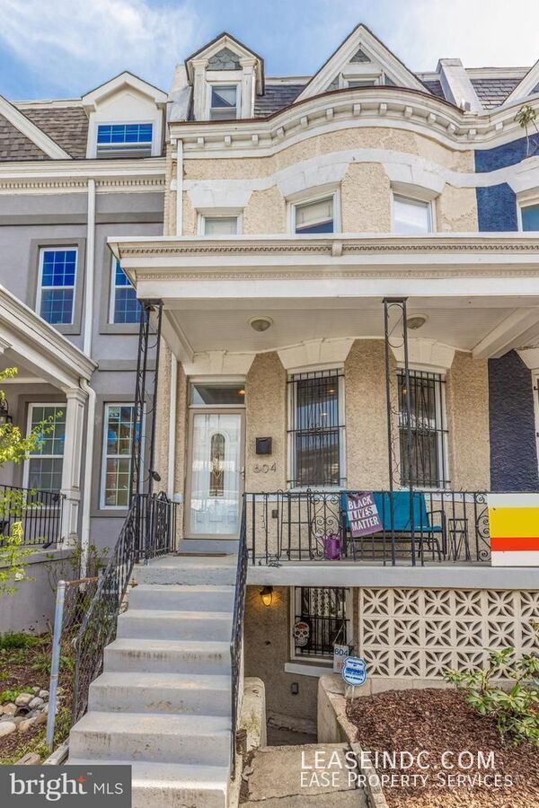 property at 604 Harvard St NW