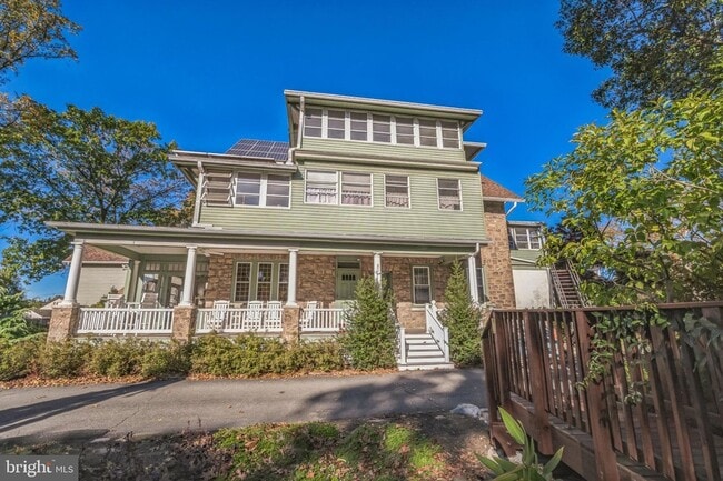 313 Edgewood Dr, Unit UNIT B in Ambler, PA - Building Photo - Building Photo