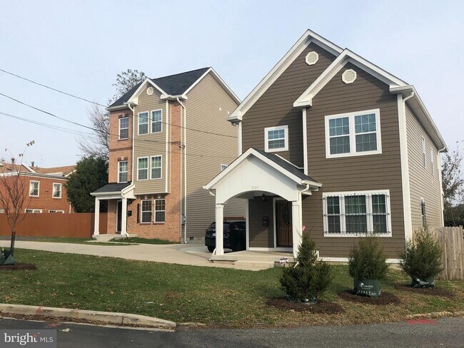 3424 5th St SE in Washington, DC - Building Photo - Building Photo