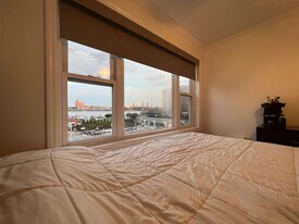 11 Beverly Pl in Edgewater, NJ - Building Photo