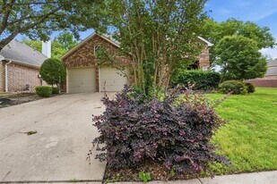1013 Elmgrove Ct in Keller, TX - Building Photo