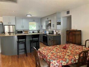 1917 Dogwood Dr in Arlington, TX - Building Photo - Building Photo