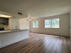 967 W Calle Del Sol in Azusa, CA - Building Photo - Building Photo