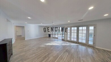 9460 Cormorant Cir in Fountain Valley, CA - Foto de edificio - Building Photo