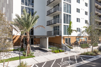 Mount Hermon Apartments in Fort Lauderdale, FL - Building Photo - Building Photo