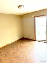 5 Sarpy Rd in Belleville, IL - Building Photo - Building Photo