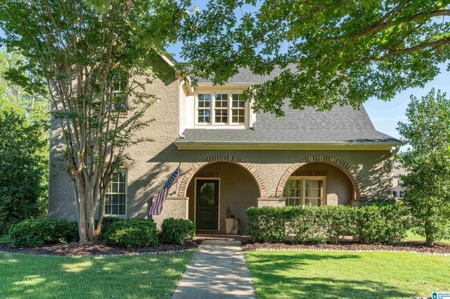 property at 1122 Regent Park Dr