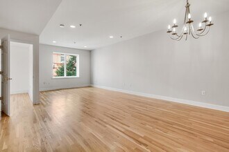127 Clinton St in Hoboken, NJ - Building Photo - Building Photo