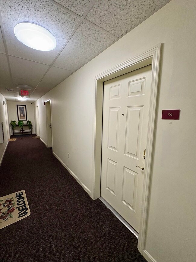 18 Harbor Ave in Nashua, NH - Building Photo - Building Photo