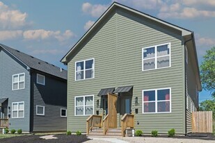 3 Bedroom 2.5 Bath Home in Indianapolis, IN - Building Photo