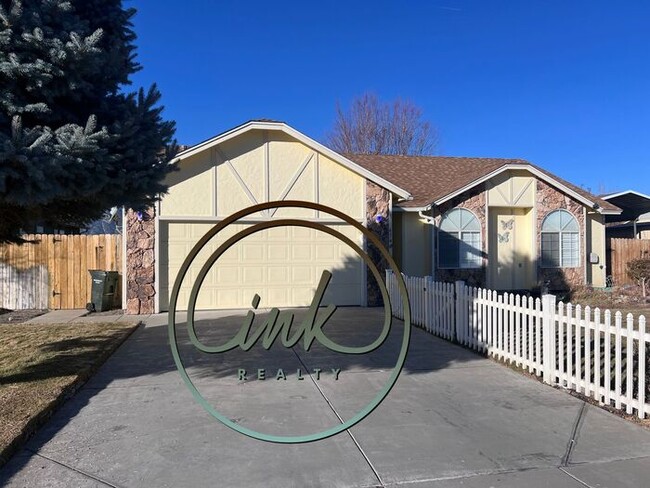 654 Joette Dr in Gardnerville, NV - Building Photo - Building Photo