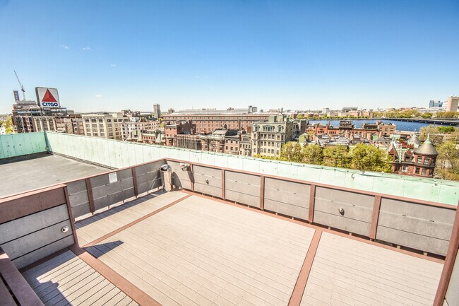465 Commonwealth Ave, Unit 2 in Boston, MA - Building Photo - Building Photo