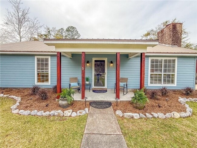 905 Deer Run Dr in Saraland, AL - Building Photo - Building Photo