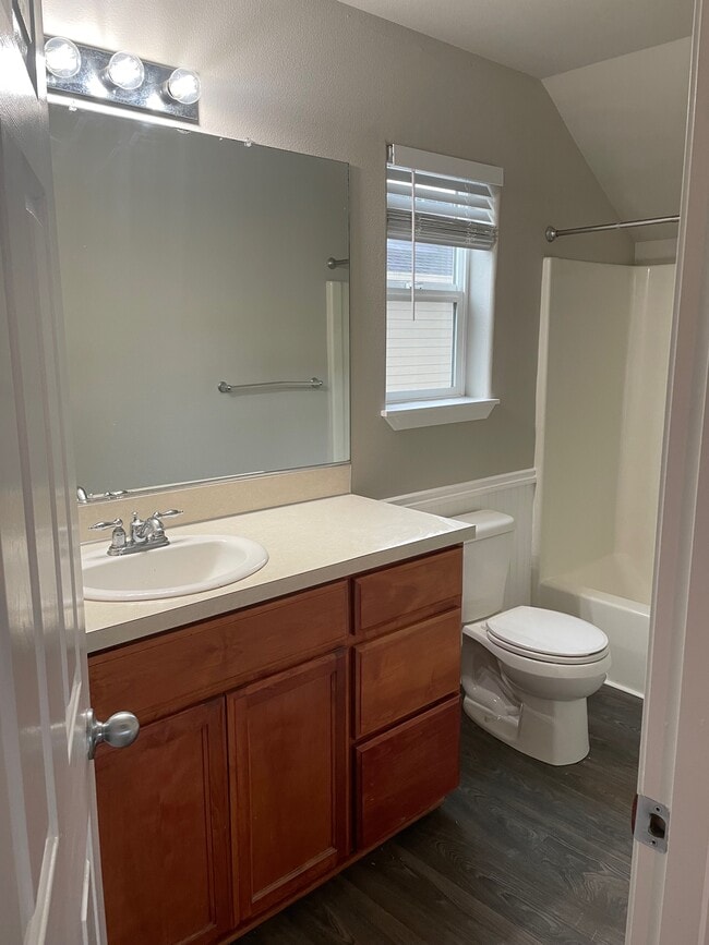 14373 Emily Pl, Unit Private Studio in Oregon City, OR - Building Photo - Building Photo