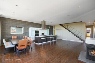 1750 N Clybourn Ave in Chicago, IL - Building Photo - Building Photo