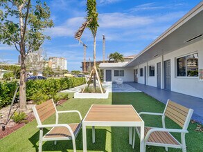 3204 NE 9th St in Pompano Beach, FL - Building Photo - Building Photo