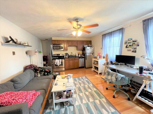 211 Holland St, Unit 1