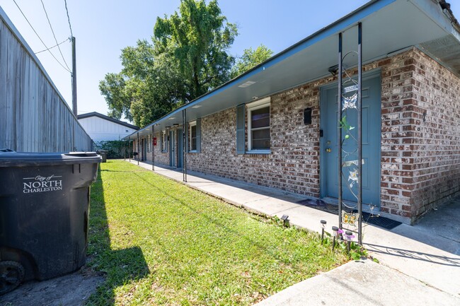 Lelands Nook in North Charleston, SC - Foto de edificio - Building Photo