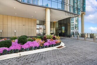 211 N Harbor Dr, Unit 2205 in Chicago, IL - Building Photo - Building Photo