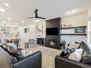 2082 Dennison Ln in Bozeman, MT - Building Photo - Building Photo