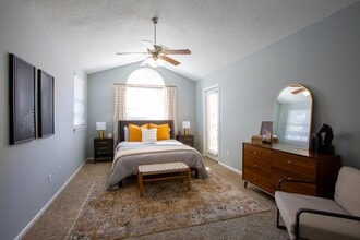 Centennial Crossing at Lenox Place in Goodlettsville, TN - Foto de edificio - Building Photo