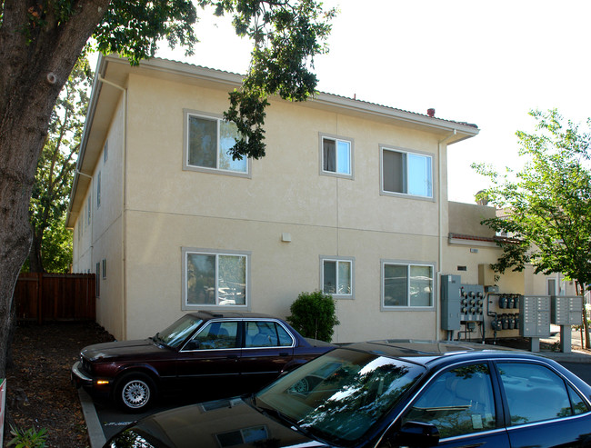 Granite Place in Santa Rosa, CA - Building Photo - Building Photo