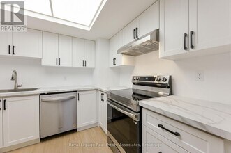 4460 Tucana Ct in Mississauga, ON - Building Photo - Building Photo