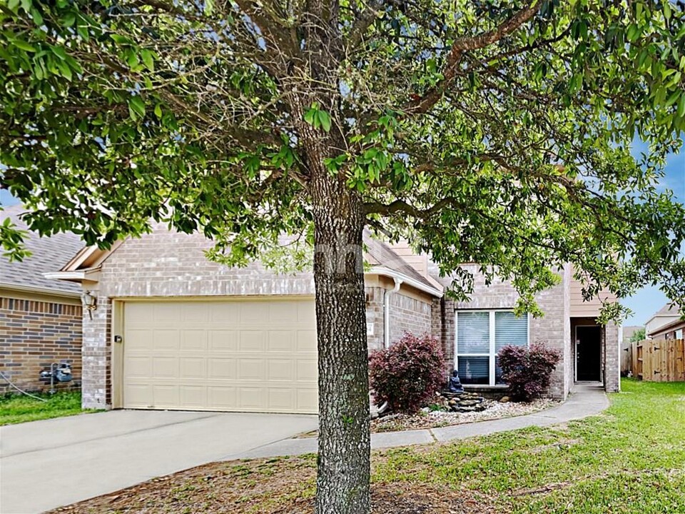 4854 Dappled Grove Trail in Humble, TX - Building Photo