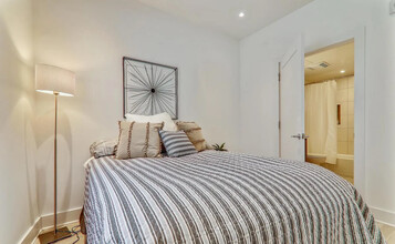 1745 N St NW, Unit 403 in Washington, DC - Building Photo - Building Photo