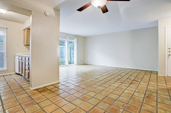 305 Avondale St in Houston, TX - Building Photo - Building Photo
