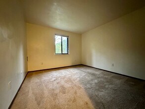 105 Kellywood Manor in New Kensington, PA - Building Photo - Building Photo