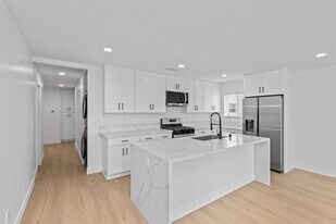 4722 68th St in San Diego, CA - Building Photo