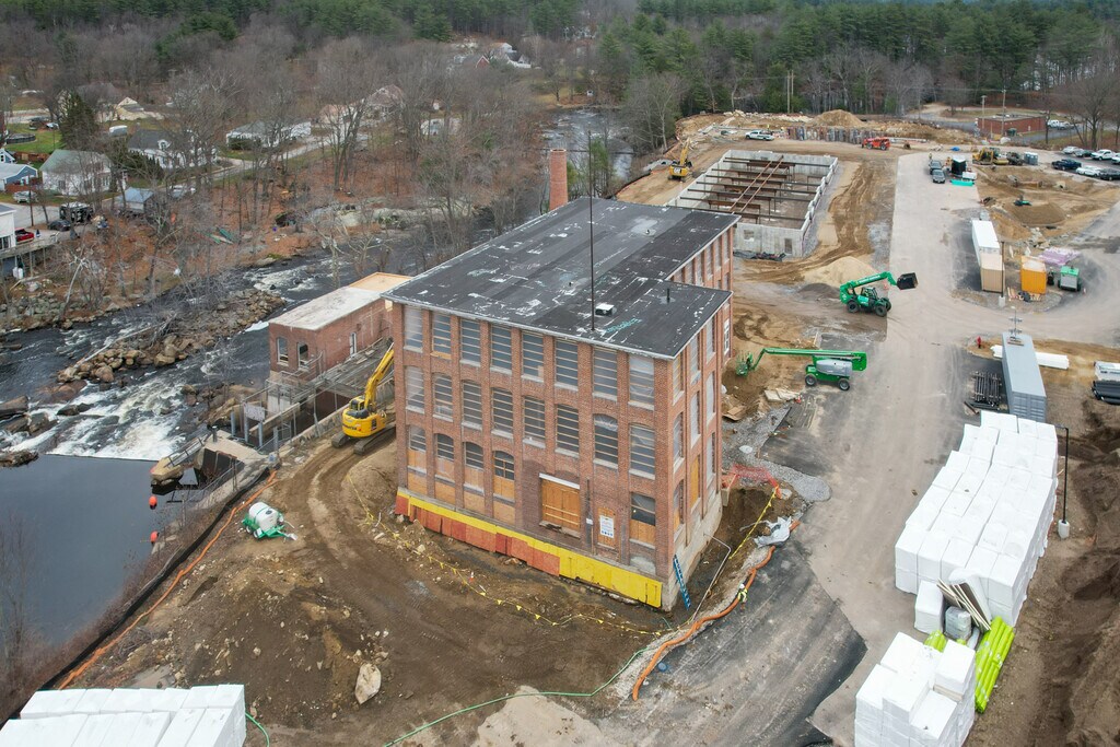 Residences at Hadley Falls Goffstown, NH Apartments