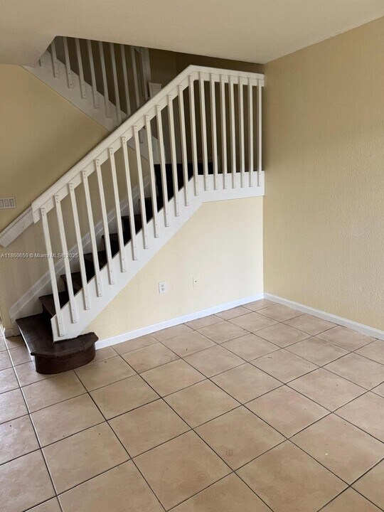 2746 SE 15th Pl in Homestead, FL - Building Photo